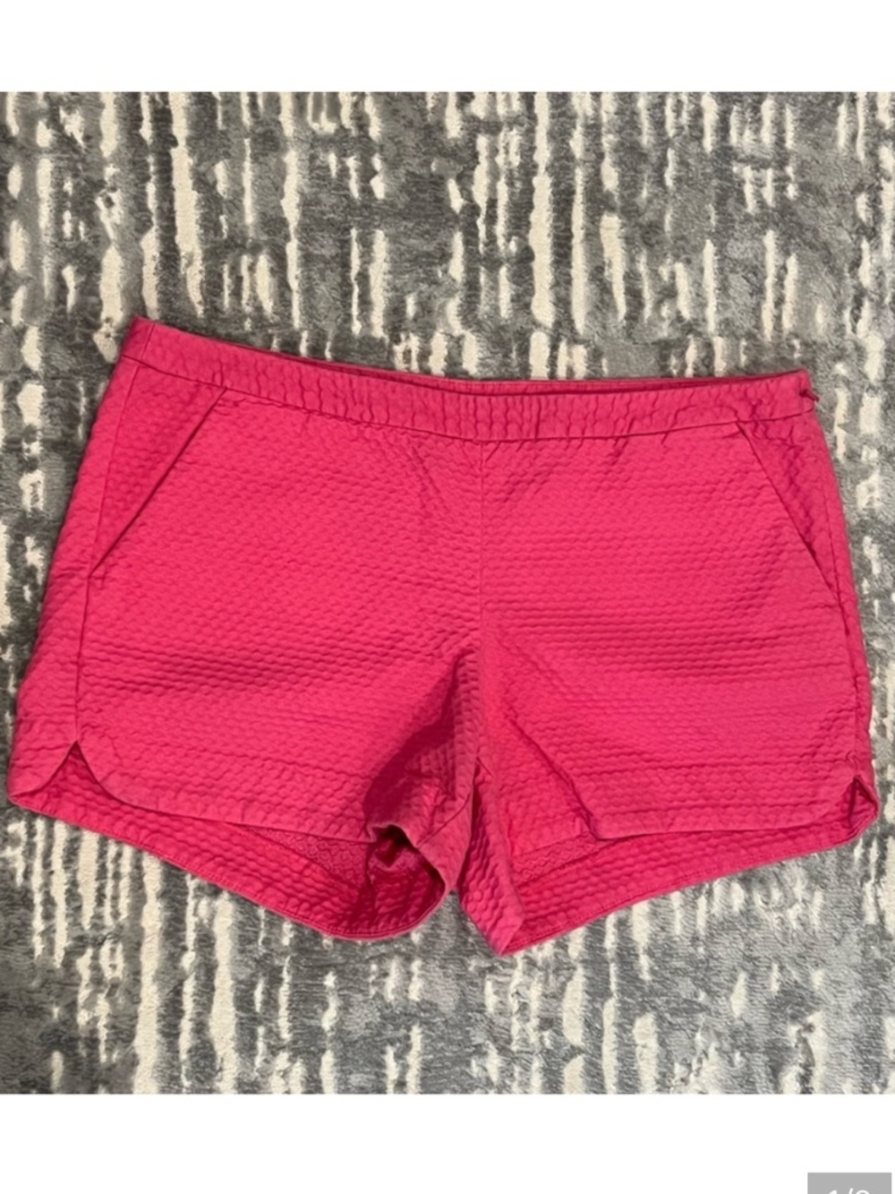 Lily Pulitzer hot pink textured shorts size 6, very good condition